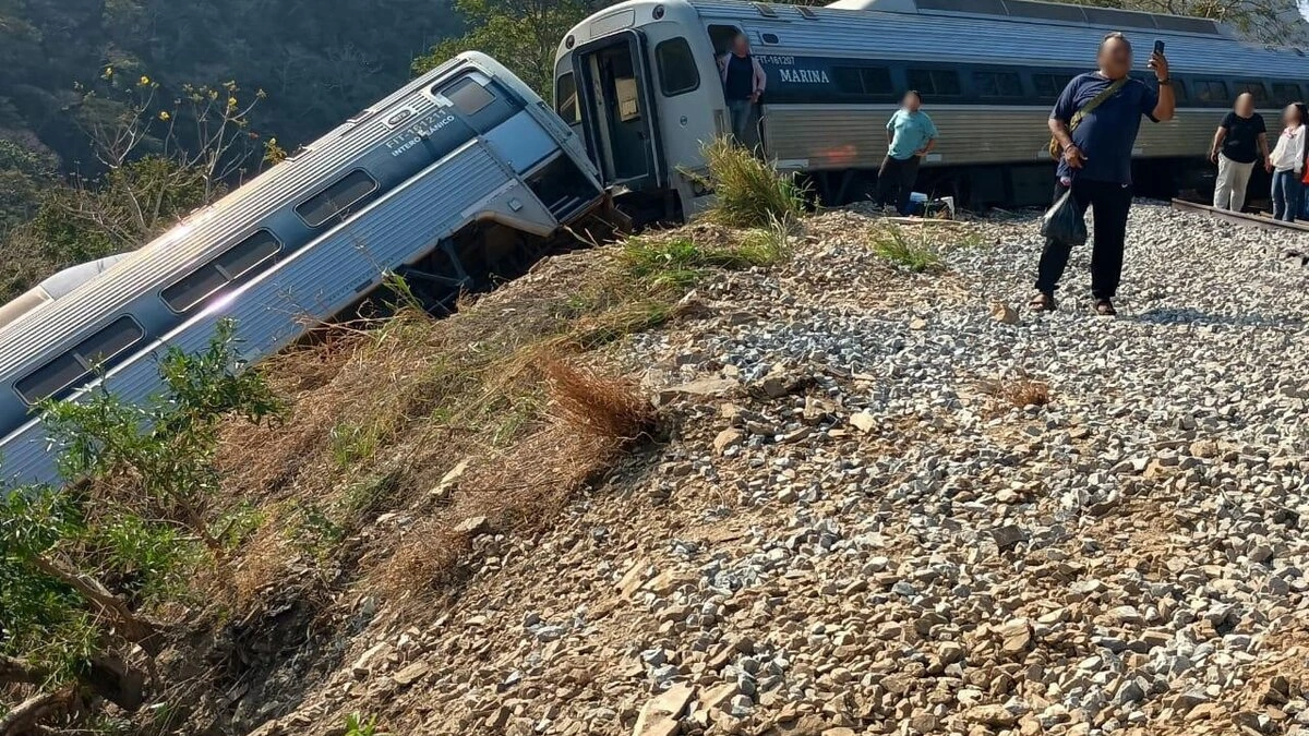 En Oaxaca, se descarrila Tren Interoceánico con más de 200 pasajeros; hay muertos