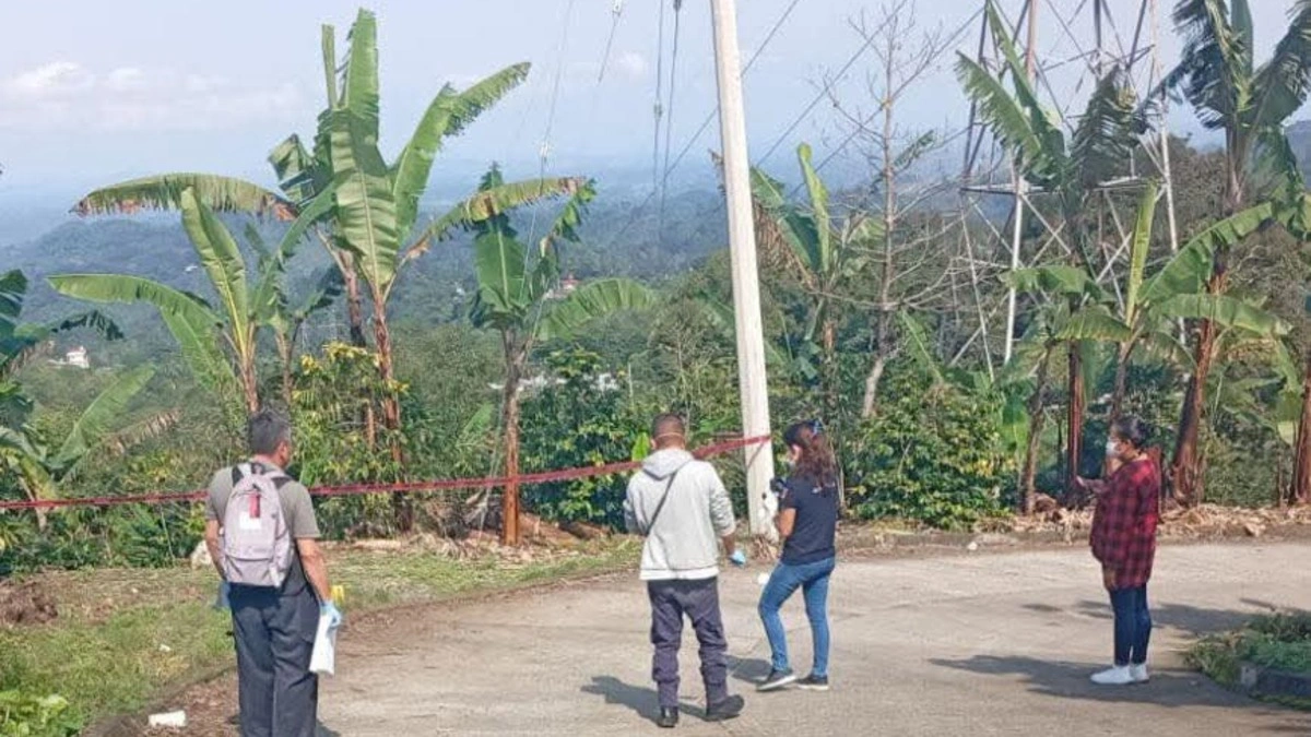 Abandonan restos humanos al interior de una bolsa en Hueytamalco