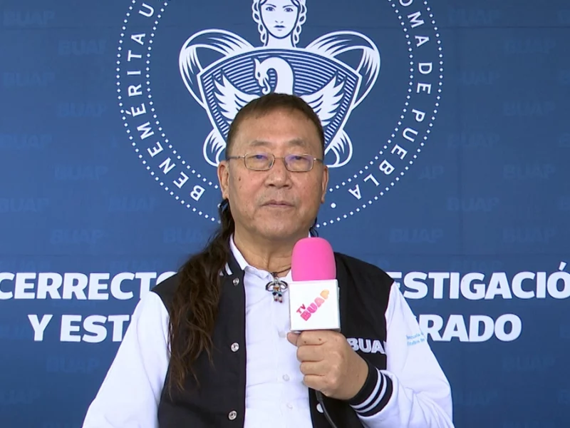 Imparte el reconocido físico Chang Kee Jung conferencia en la BUAP