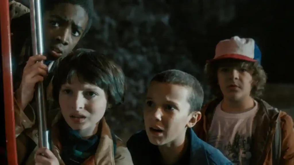 Protagonistas de la serie Stranger Things en la primera temporada.
