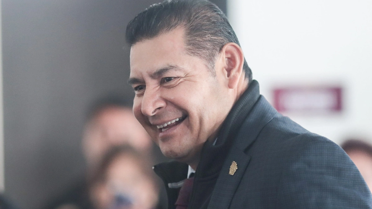 Vienen cambios “naturales” en el gobierno de Puebla, adelanta Armenta 