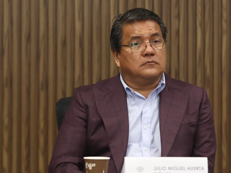 Julio Huerta evidencia cobros excesivos por servicio de agua en Tehuacán