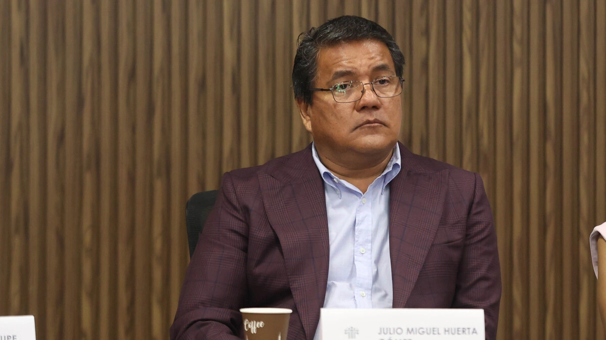 Julio Huerta evidencia cobros excesivos por servicio de agua en Tehuacán