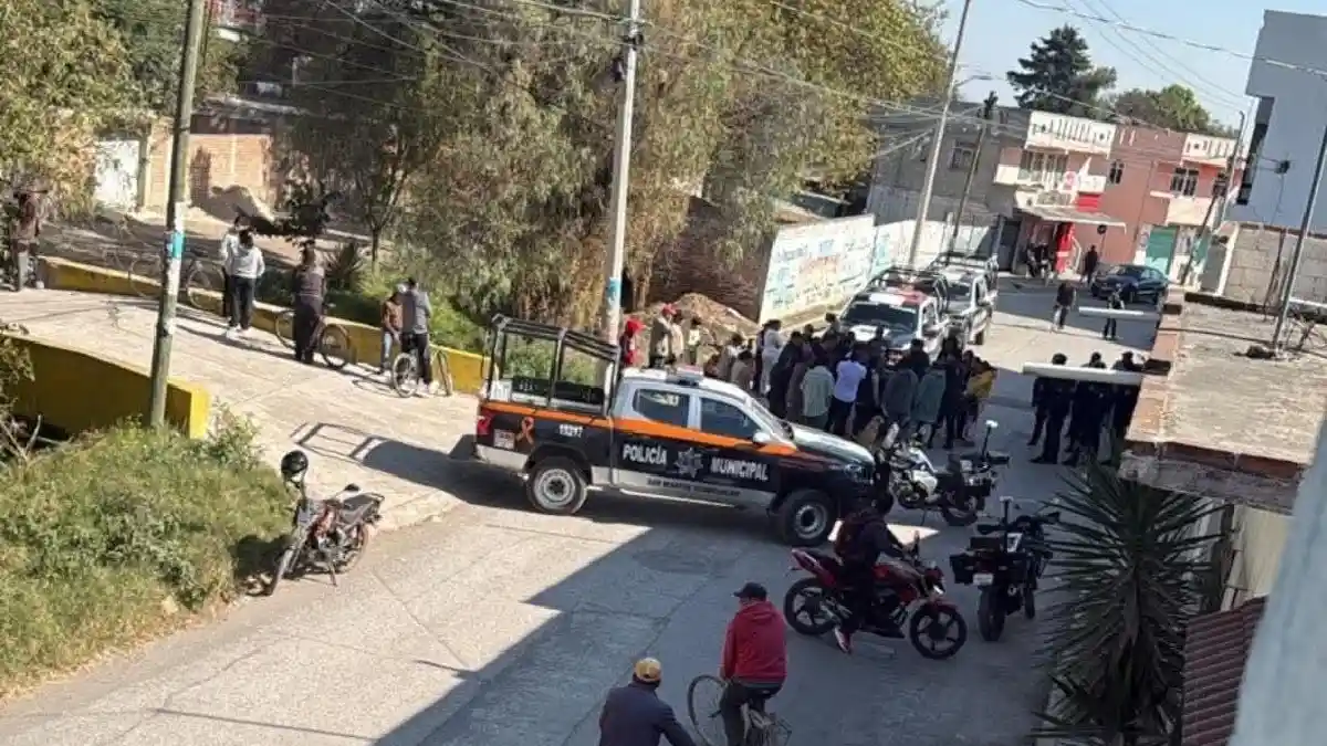 Vecinos de comunidad de San Martín Texmelucan intentan linchar a presunto ladrón