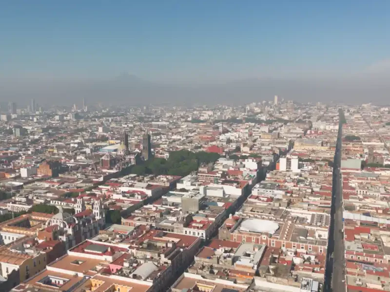 Puebla amanece con mala calidad de aire tras uso de pirotecnia en Año Nuevo.