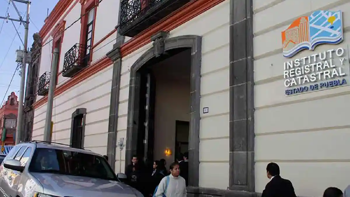 Gobierno de Puebla reduce plazos y fusiona trámites del Registro Público de la Propiedad.