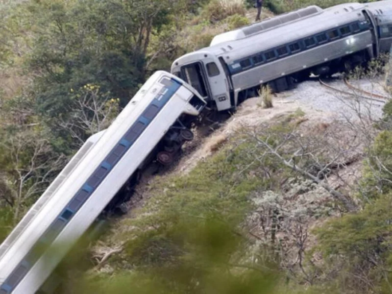 Descarrilamiento del Tren Interoceánico ocurrió por exceso de velocidad; cae el maquinista