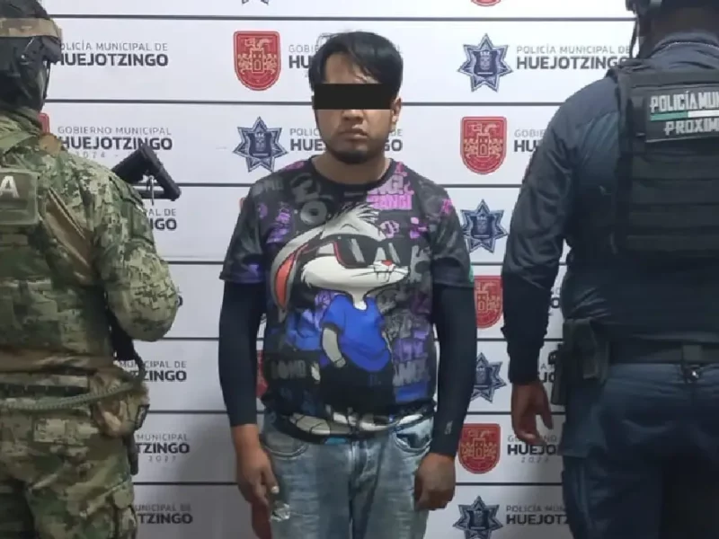 SSC de Huejotzingo detiene a sujeto con arma de fuego; señalado por violencia en Xalmimilulco y Capultitlán