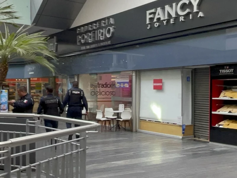Comando armado asalta joyería Fancy en el Triángulo de Las Ánimas