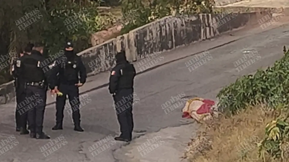 Localizan cadáver encobijado y amarrado en Lomas de San Miguel  