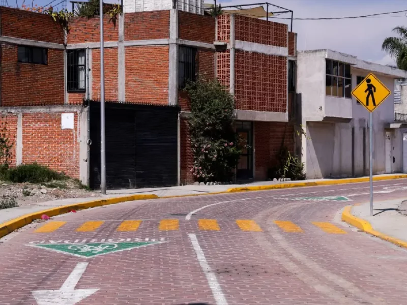 Entrega Lupita Cuautle otra calle rehabilitada en San Andrés Cholula
