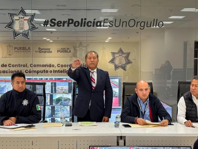 César Castellanos deja Policía Auxiliar de Puebla; lo sustituye Hipólito Osorio 