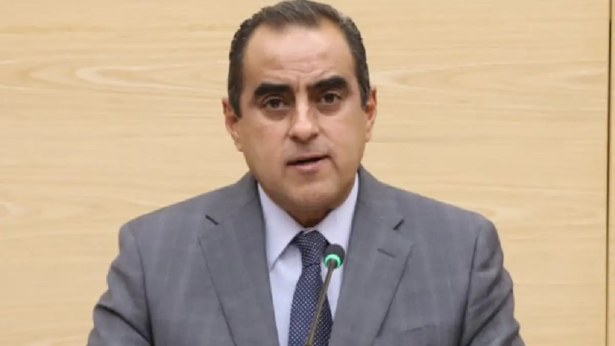 Establecer tarifas máximas por el uso de estacionamientos, propone el diputado Mauricio Céspedes