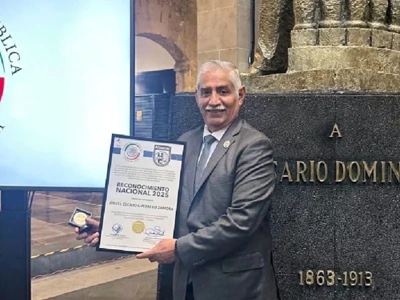 Director de Ingeniería BUAP recibe reconocimiento nacional