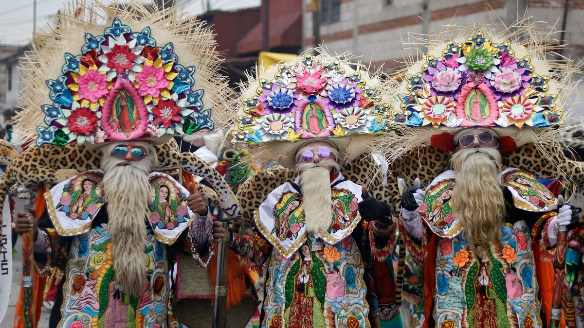 Sin alcohol ni pirotecnia: imponen en Puebla capital reglas para los huehues este 2026 
