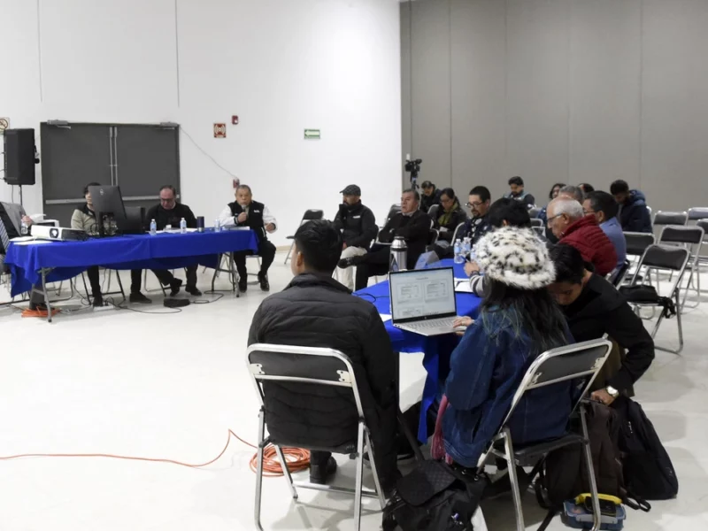 Realiza BUAP mesas de trabajo con estudiantes