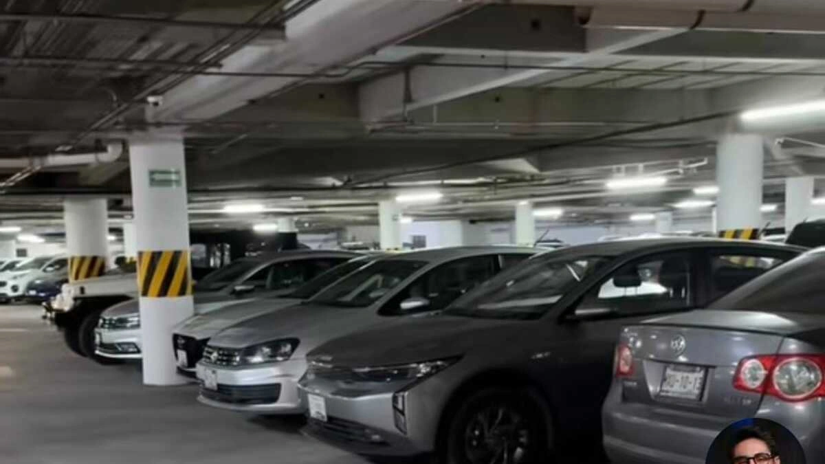 Fotógrafo es víctima de la delincuencia en estacionamiento de Plaza Paseo