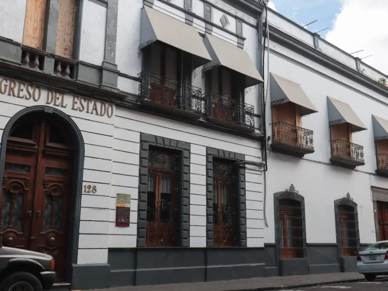 Plantean convertir antigua sede del Congreso de Puebla en centro de estudios académicos 