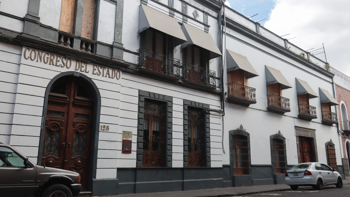 Plantean convertir antigua sede del Congreso de Puebla en centro de estudios académicos 