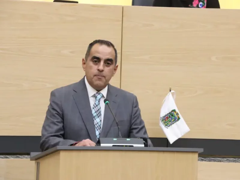 Diputado Mauricio Céspedes plantea uso de materiales sustentables para obras públicas 