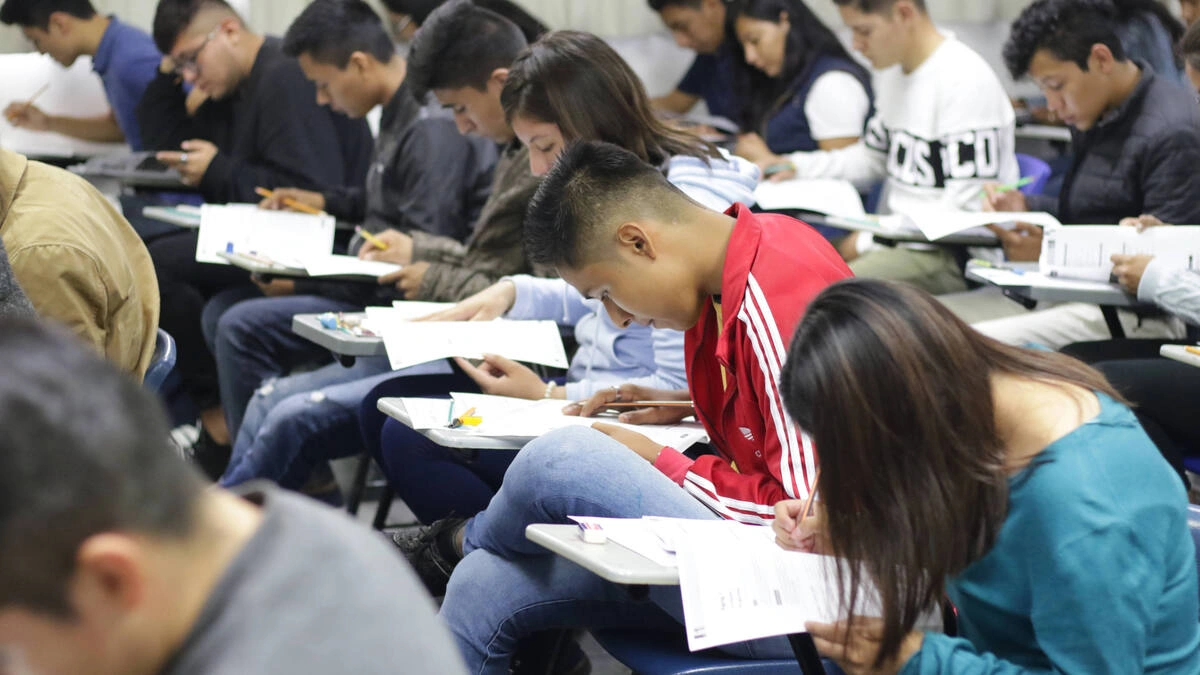 Egresados de preparatorias BUAP sí tendrán pase directo, pero también realizarán examen 