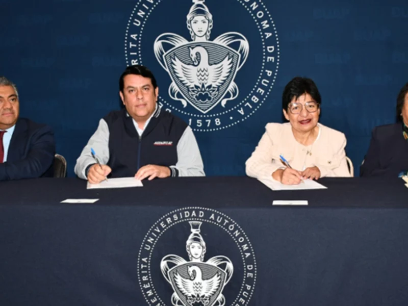 Firma BUAP convenio de aumento salarial del 4% a sus trabajadores   