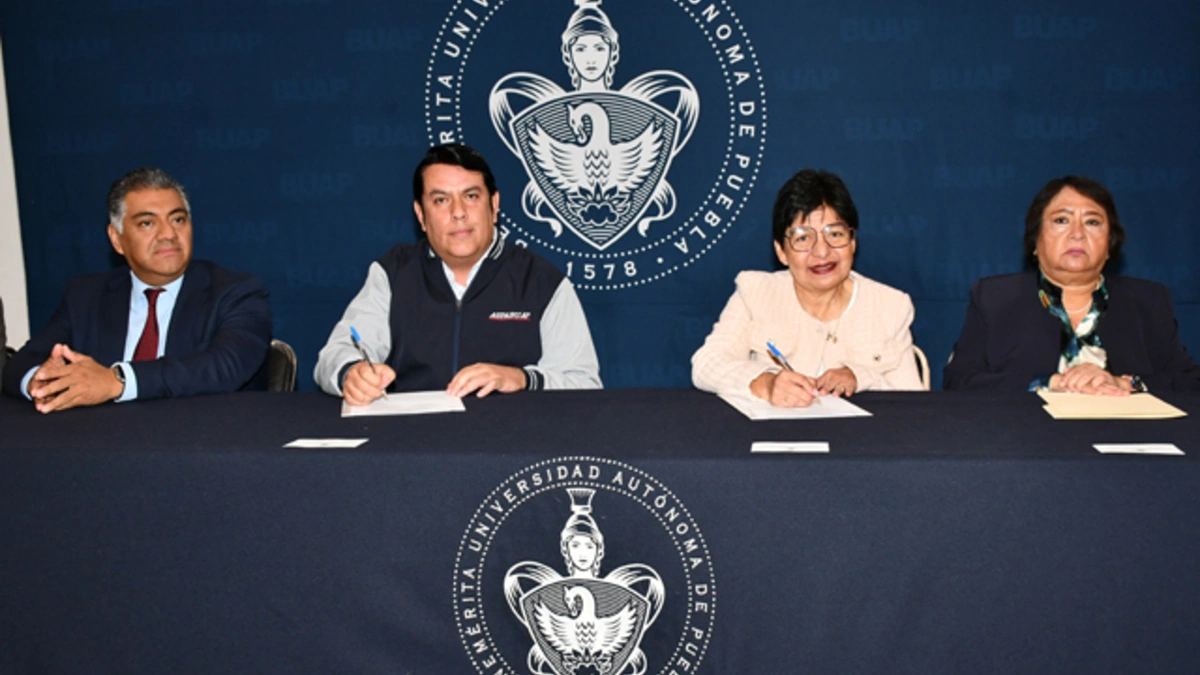 Firma BUAP convenio de aumento salarial del 4% a sus trabajadores   