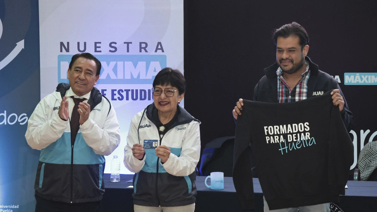 Presentan plataforma para egresados de la BUAP con beneficios laborales y académicos  