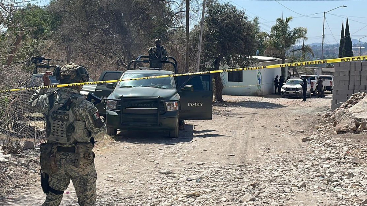 Rescatan a dos personas privadas de la libertad en Chautla; hay dos detenidos 