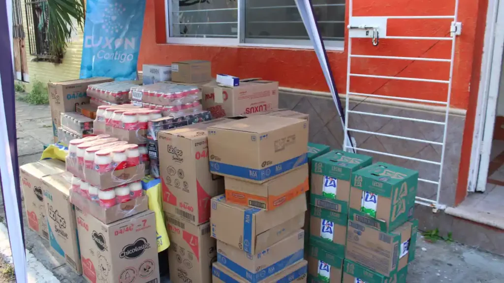 Donativos que entregó Grupo Duxon a la organización AMANC Veracruz.