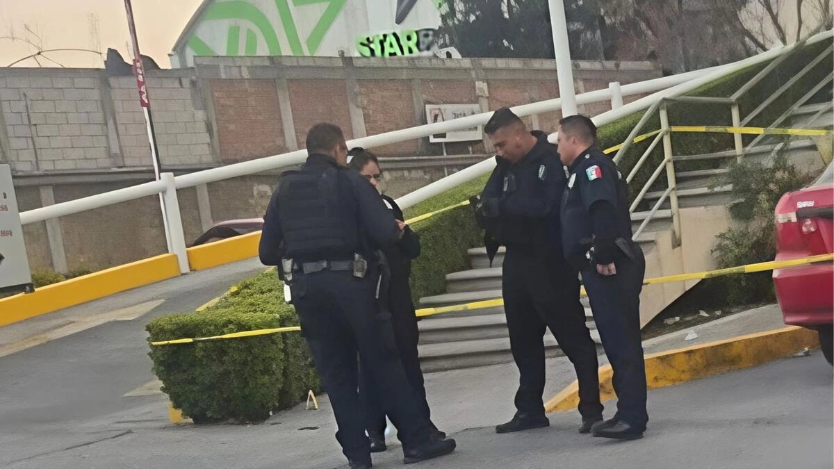 Disparan contra un hombre para robarle su auto en Exakta de San Andrés Cholula
