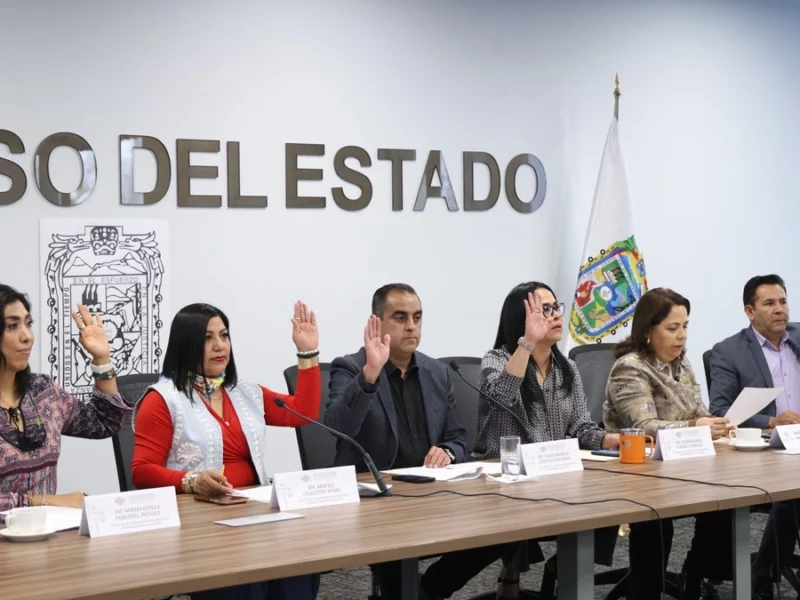 Aprueban en comisión que Fiscalía de Puebla incluya intérpretes indígenas y de señas 