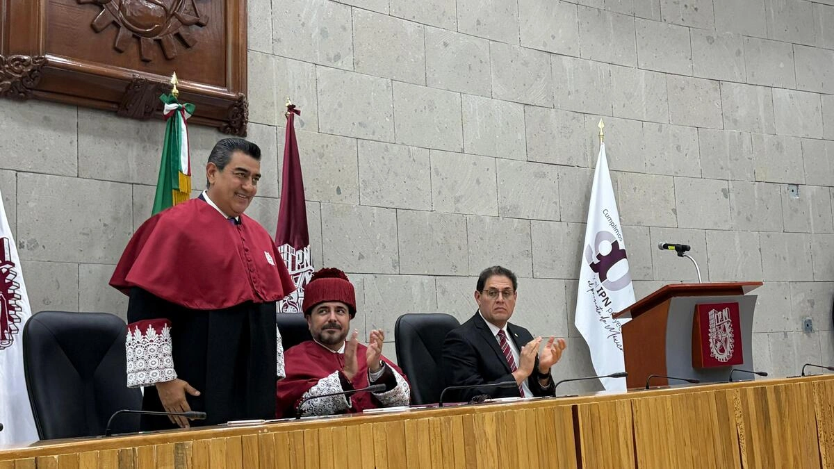 IPN entrega doctorado honoris causa a Sergio Salomón