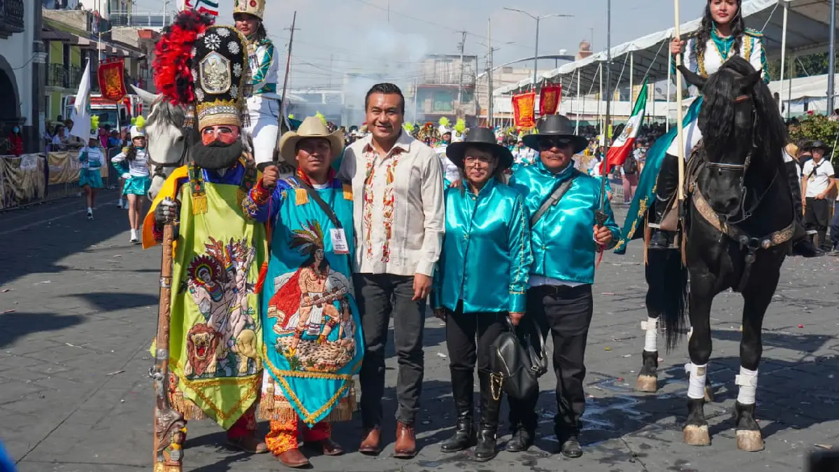 Segundo día del carnaval de Huejotzingo 2026: a puesta en escena más grande del mundo reúne a miles de visitantes