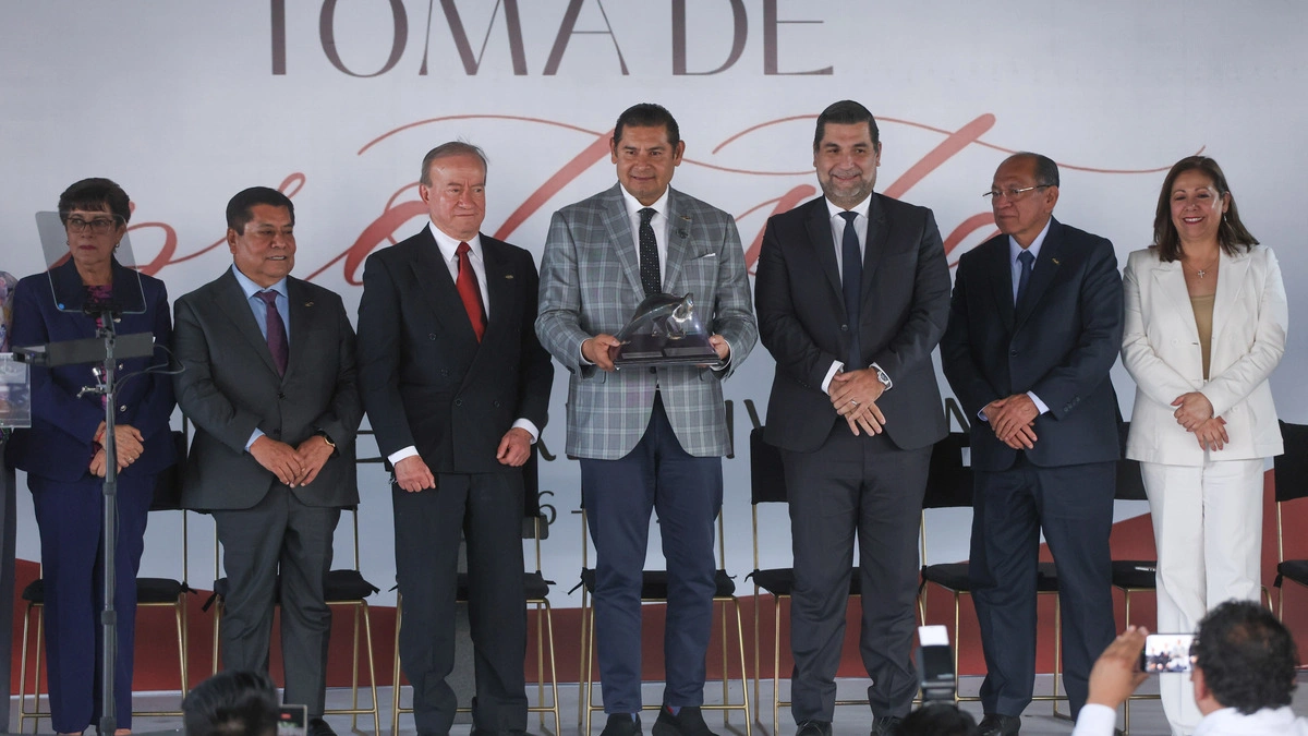 Tren Puebla-Atlixco y Tren Puebla-Tlaxcala se hará con APPs: Armenta