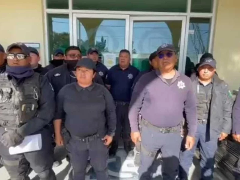 Policías de Tepanco de López se van a paro 