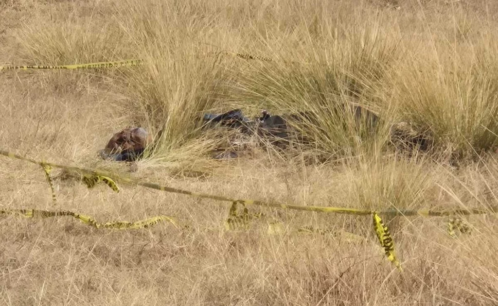 En menos de 24 horas localizan dos cadáveres en Santa María Xonacatepec, uno de ellos en un terreno de cultivo.