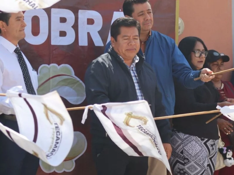 Inicia adoquinamiento en Calle 12 Sur, Barrio San José en Tecamachalco