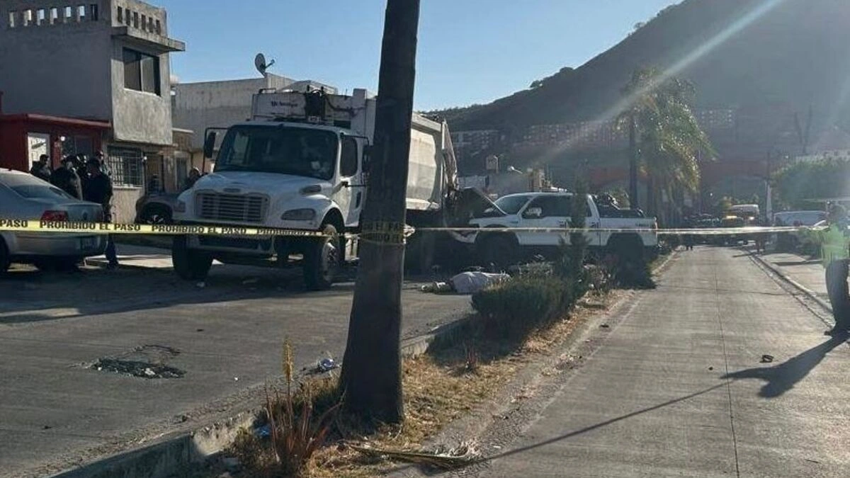 Borracho atropella y mata a trabajador de limpia y a una vecina en Atlixco