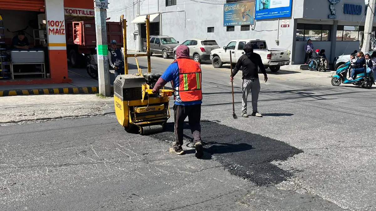 Roberto Solís pone en marca el programa de bacheo 2026 en Huejotzingo