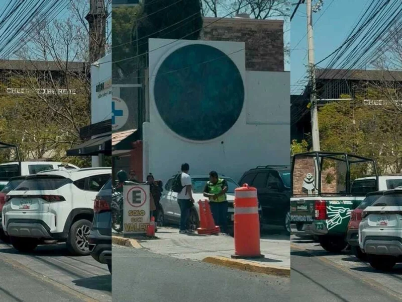 FOTOS: La invasión de las banquetas en Zavaleta y Camino Real