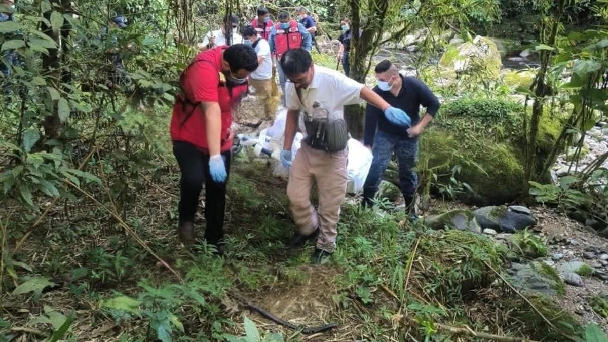 Localizan cadáver en río de la comunidad de Mazolapa, Hueytamalco  