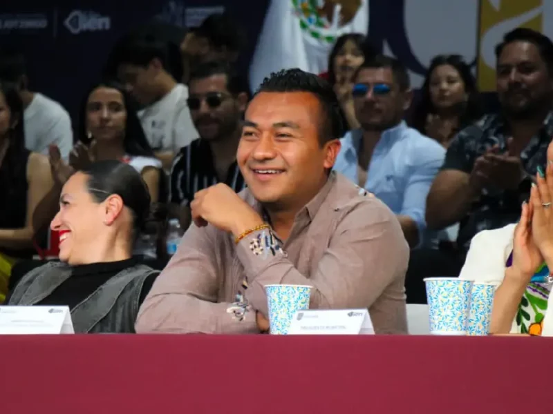Carnaval de Huejotzingo 2026, el más chingón de Puebla, arranca con batallones pólvora y respaldo al gobierno del estado.