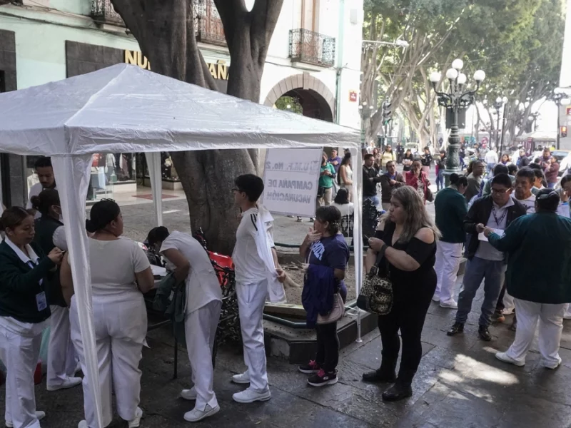 Este fin de semana el IMSS aplicará vacunas contra sarampión, covid e influenza; aquí te decimos dónde