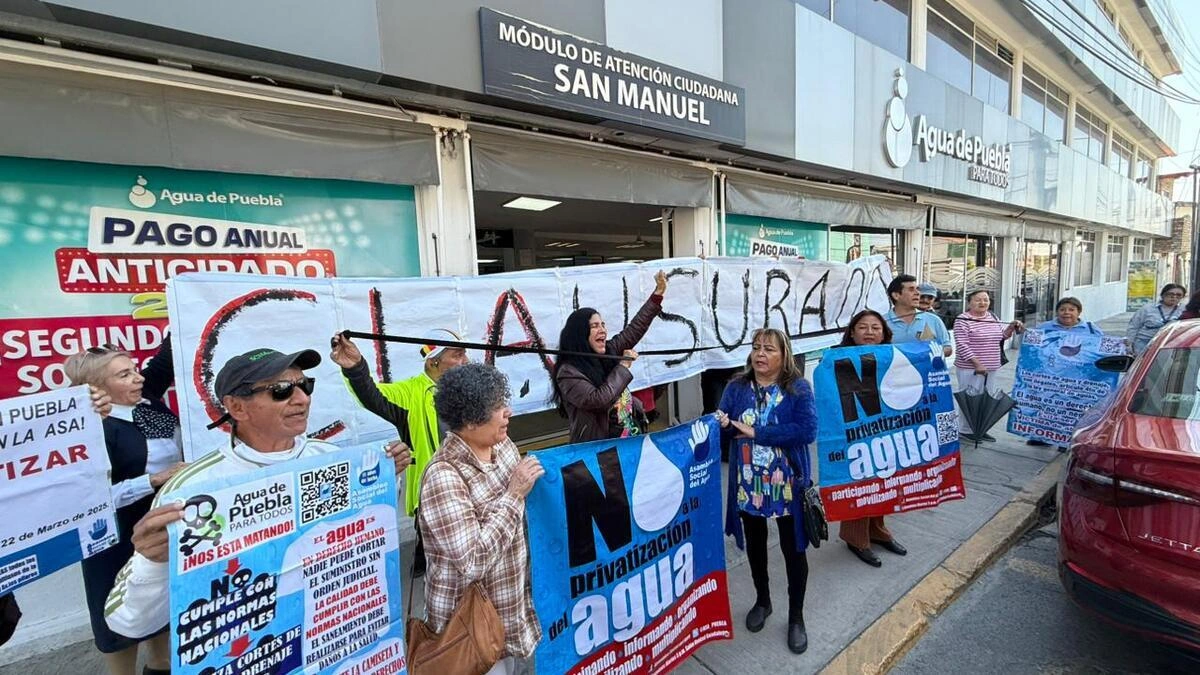 Clausuran simbólicamente sucursal de Agua de Puebla en San Manuel  