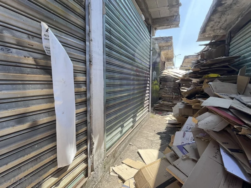 Comerciantes del mercado Morelos se oponen a nuevo operativo de la FGE 