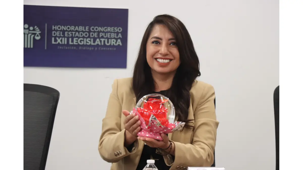 Se promociona desde el Congreso la producción de la rosa poblana y el turismo en la Exhacienda de Chautla