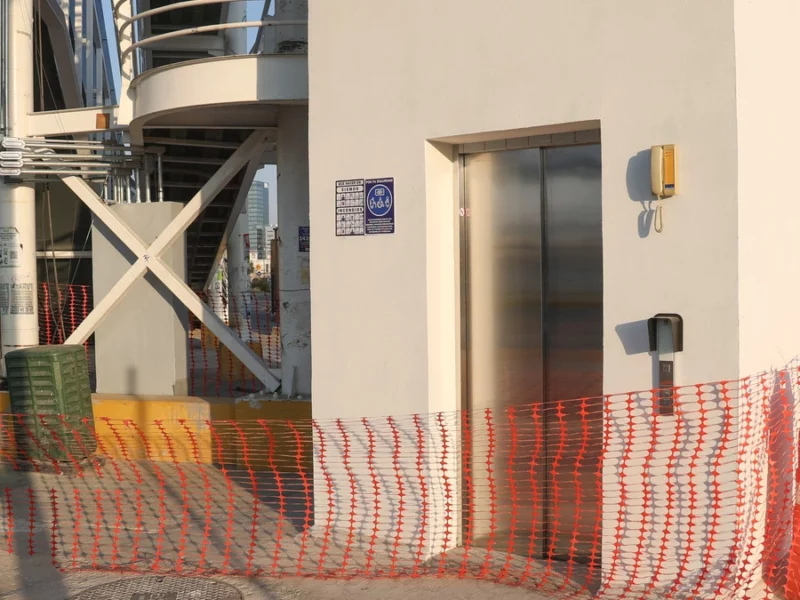 ¡No duraron ni un mes! Por actos vandálicos, dejan de funcionar escaleras eléctricas y elevadores de CCU