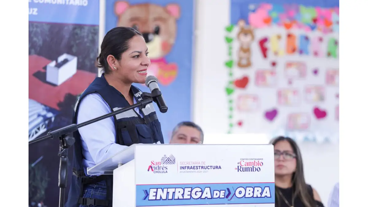 Entrega Lupita Cuautle obra en CAIC de Concepción La Cruz