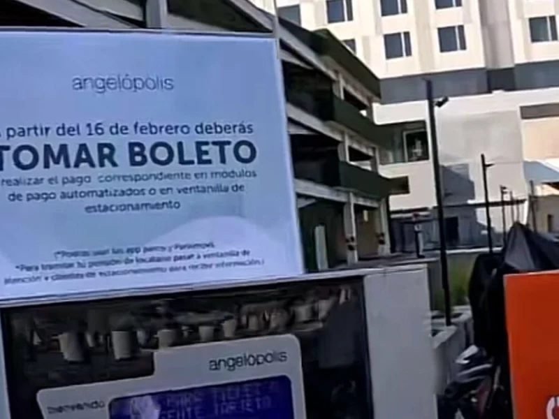 Angelópolis comienza a cobrar el estacionamiento a motociclistas 